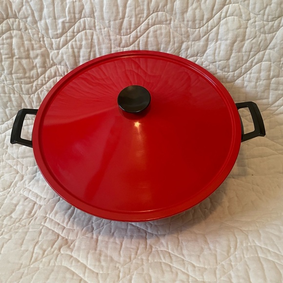 West Bend Electric Wok - Picture 1 of 6